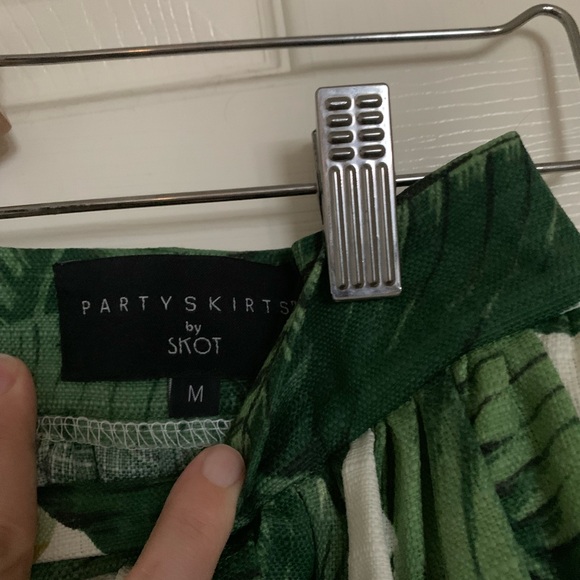 Tropical Palm Leaf Print party skirt - Picture 2 of 3